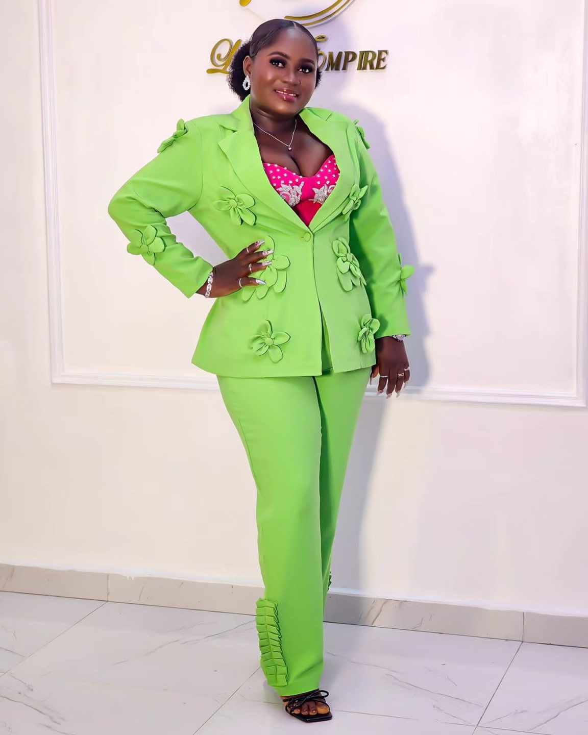 Conjuntos de chaqueta verde de - Women Formal Wear For Plus Size reseña y precio