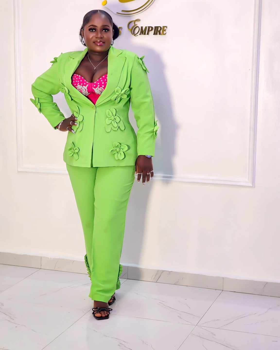 Conjuntos de chaqueta verde de - Women Formal Wear For Plus Size reseña y precio